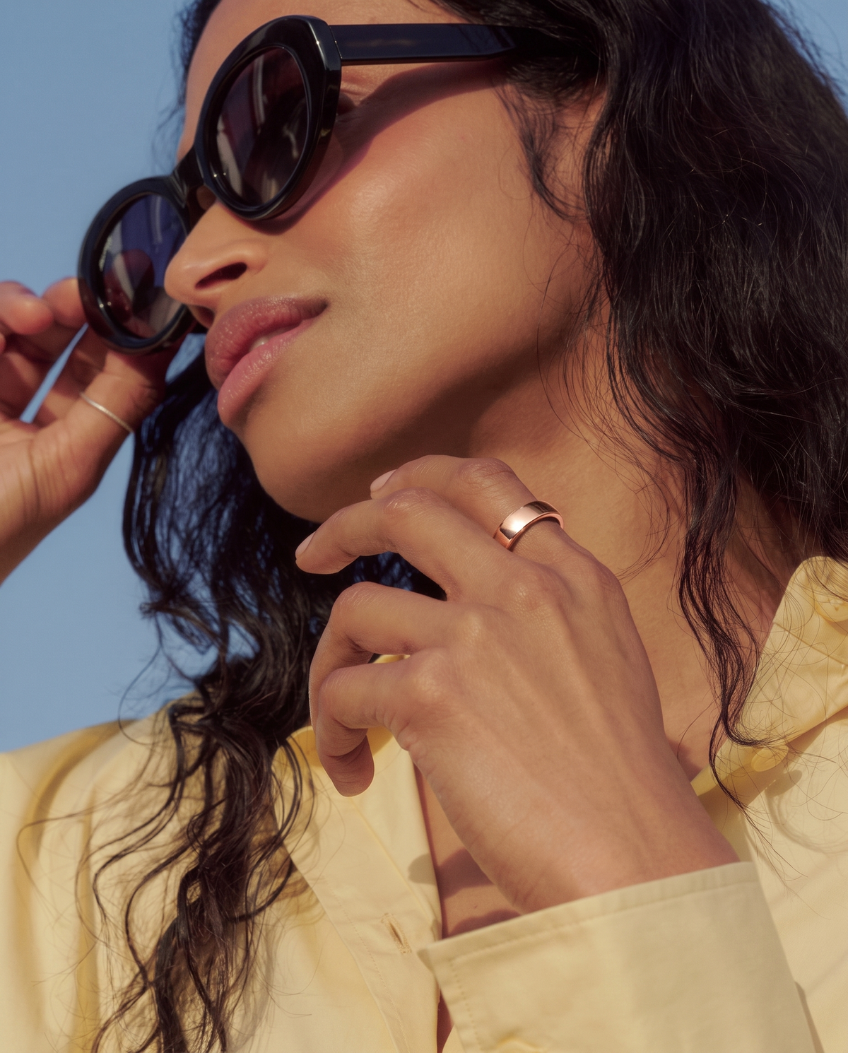 Halo Ring 4 smart ring, lifestyle photo 1 - Rose Gold